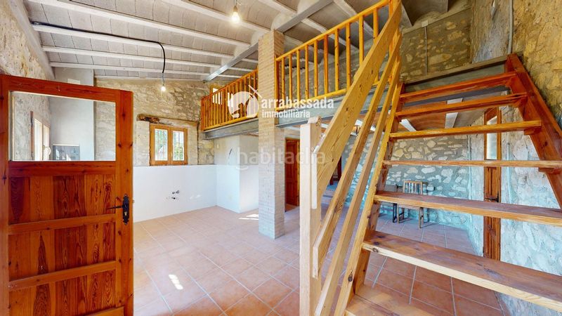 Foto b72b51cb-8dc9-46d8-a83d-1e63bc94b2d1. Casa in Mont-ral