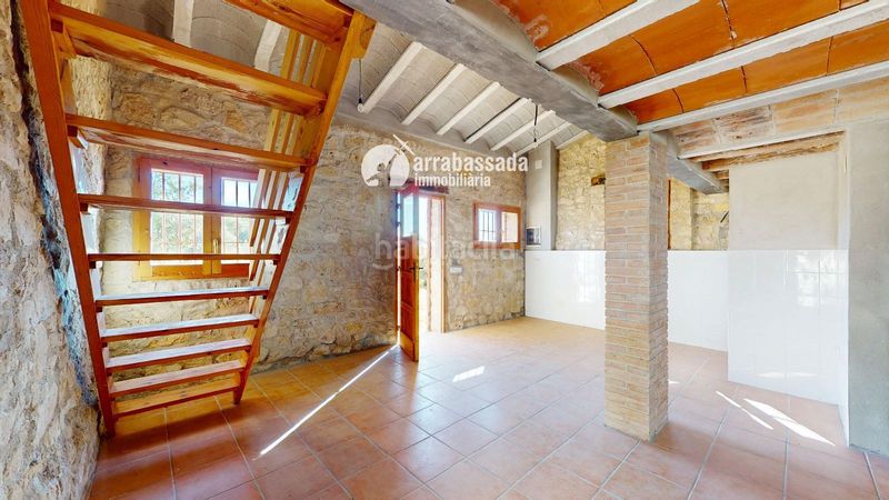 Foto c4e8a238-cdbe-4fc8-9f30-4159892f192b. Casa in Mont-ral