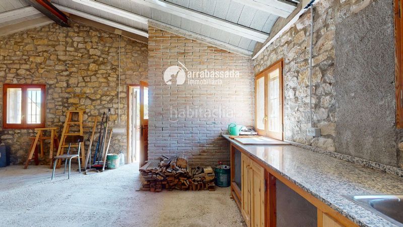 Foto c5070681-f30d-44bd-81da-ca142ee3998c. Casa in Mont-ral