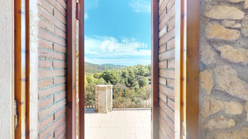 Foto ce3fe36b-c55d-4ff9-9263-7761507edc7b. Casa in Mont-ral