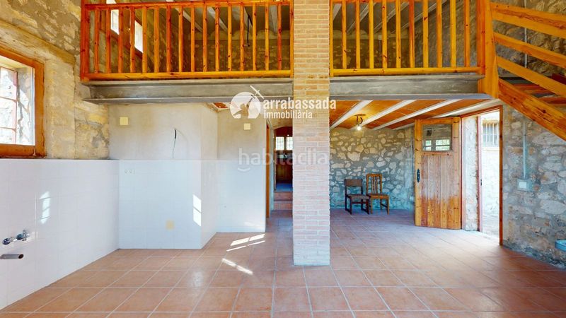 Foto d546de56-fa13-4cd5-a5a0-687004ec194e. Casa in Mont-ral