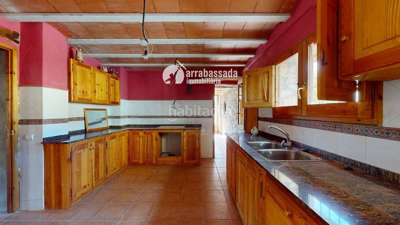 Foto f1c23494-512d-49bf-965b-f17d83ce518d. Casa in Mont-ral