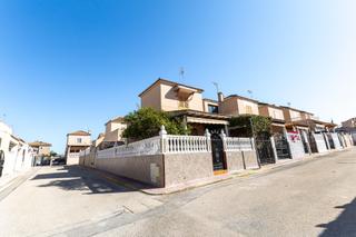 Maison à Los Balcones-Los Altos. Bungalow zona los  altos