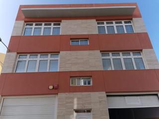 Edificio  Calle princesa guayarmina. Se vende en ingenio