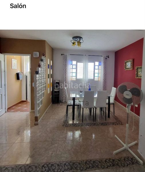 Foto 1795bbee-665a-4d29-ab85-a709a737633c. Casa amb aparcament a Playa de Arinaga Agüimes