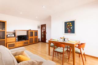 Location Appartement  Carrer de sanfeliu. Apartamento renovado de 3 habitaciones en hospitalet
