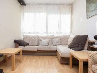 Rent Apartment  Carrer d'aragó. Apartamento de 4 habitaciones en eixample