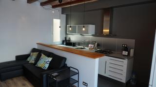 Lloguer Apartament  Carrer de jaume fabra. Apartamento de 3 habitaciones en poble sec