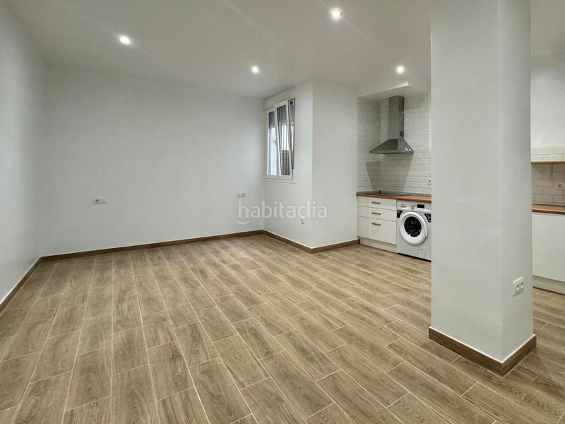 Foto 8ee8ce50-071f-4bb0-9cd3-97179553f491. Alquiler estudio alquiler de local acondicionado como estudio en pleno Centro en Mérida