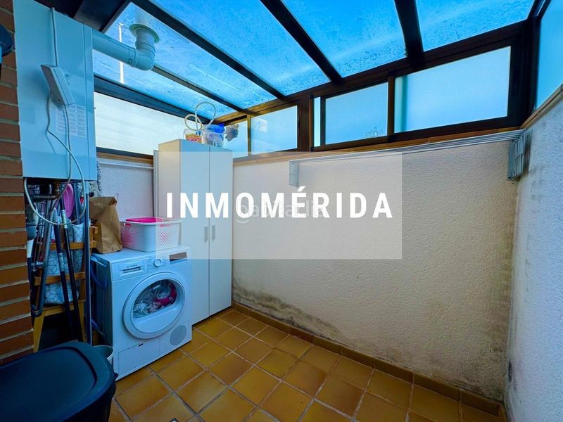 Foto 47d89860-da84-4abb-bb3d-35129a836b4d. Casa adossada amb calefacció aparcament piscina a Mérida