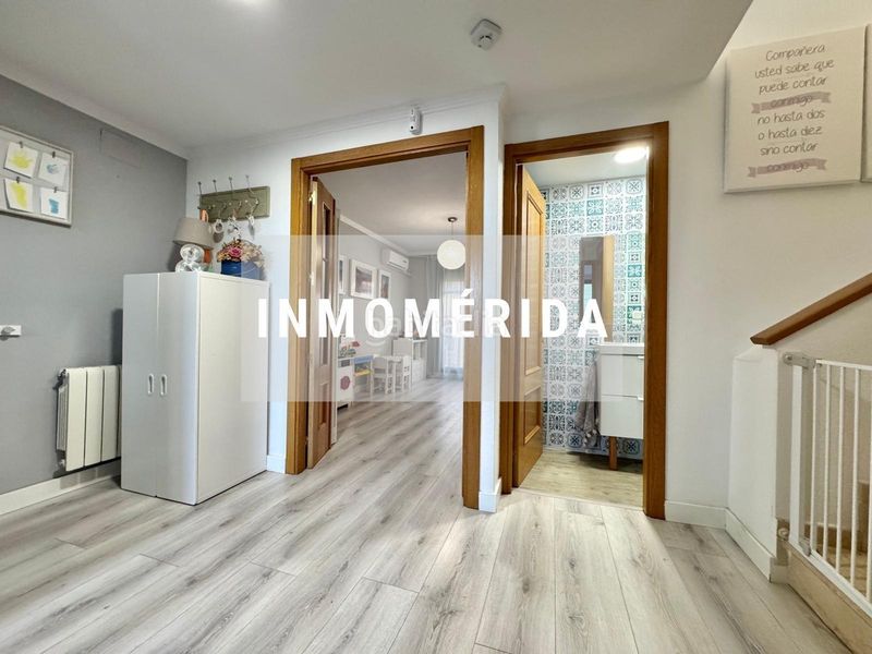Foto 561ee900-c74a-45aa-bcd8-884bef8c2043. Casa adossada amb calefacció aparcament piscina a Mérida