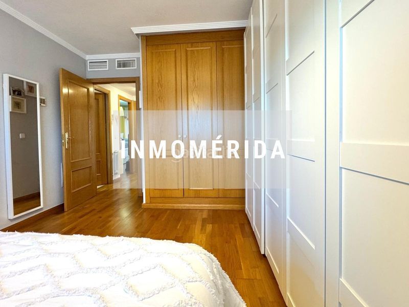 Foto 8ef803da-dbf5-4a84-97e1-d421d3345994. Casa adossada amb calefacció aparcament piscina a Mérida