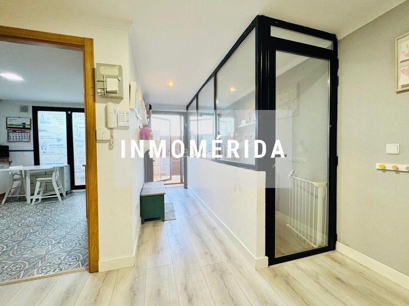 Foto af75da25-6f95-45da-be1e-195b26c212eb. Casa adossada amb calefacció aparcament piscina a Mérida
