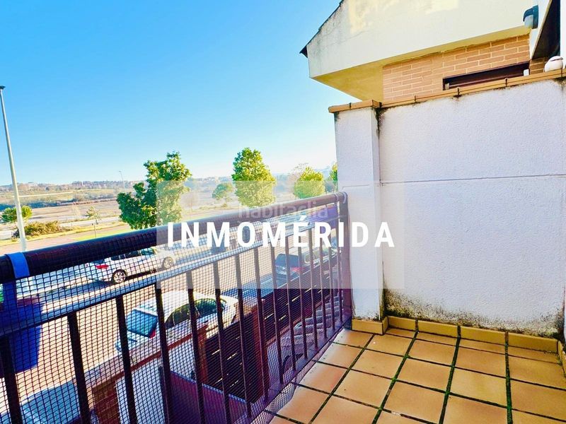 Foto b2e7e914-6f18-4630-826a-ccbe1fa15b2a. Casa adossada amb calefacció aparcament piscina a Mérida