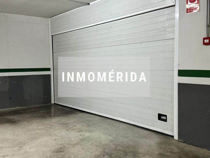 Foto c298e344-a180-4583-b5ab-ff479032d6e3. Casa adossada amb calefacció aparcament piscina a Mérida