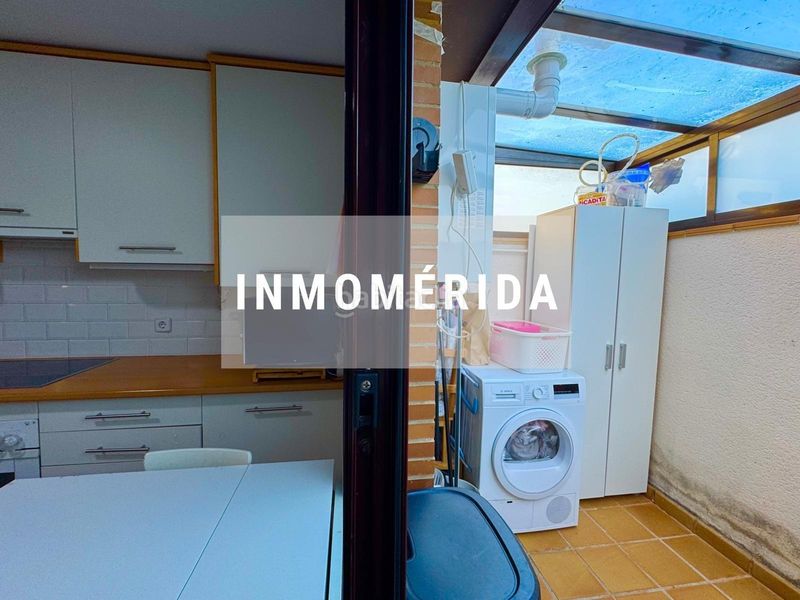 Foto c5b8093f-0a02-429e-81db-b223c081b52d. Casa adossada amb calefacció aparcament piscina a Mérida