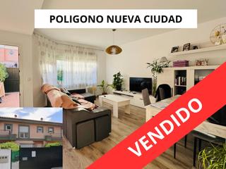 Maison jumele en Oeste. Bonito adosado con grandes espacios exteriores para pequeas fam