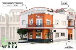 Edifici  Calle de vía ensanche. Negocio con licencia de 5 apartamentos turísticos,