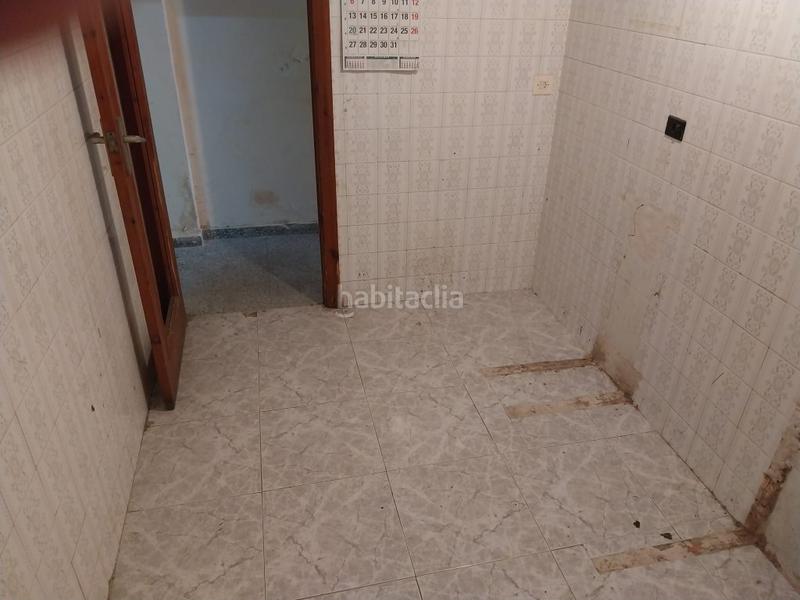 Foto 6e8ce77a-ca44-45b1-8a0e-31de89ffe9f2. Local comercial local cerca del centro en Albalat de la Ribera