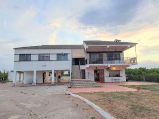 Xalet en Urbanitzacions i Pedanies Nord. Gran chalet con dos pistas de tenis