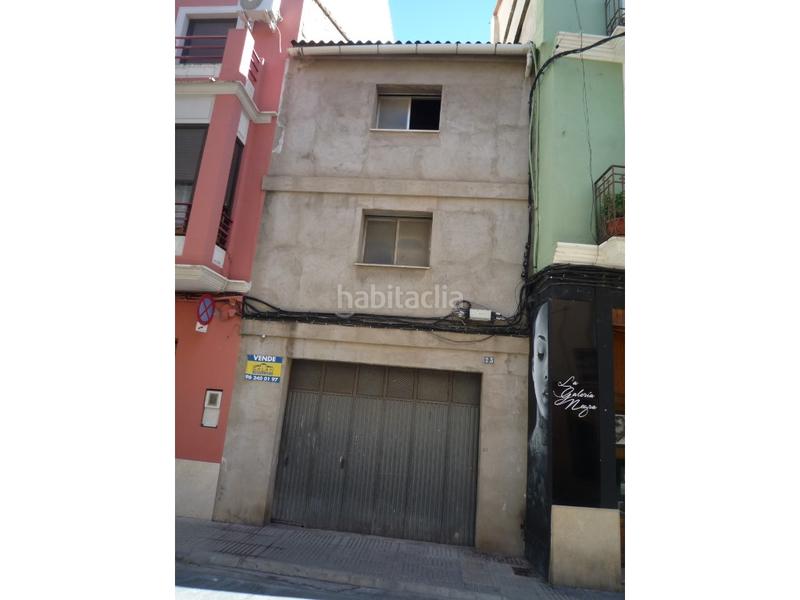 Foto bf7f8d26-7d3c-48ce-8bbc-d4767a5d5816. Casa  céntrica inmejorable ubicación para garaje! en Alzira
