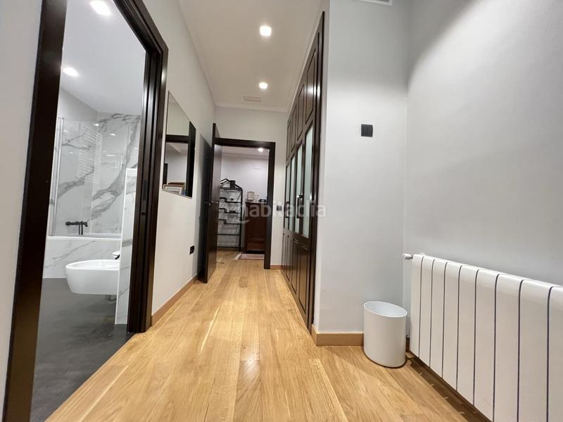Foto fb311ca8-dced-4938-9142-7f4ba4a0ae7c. Piso excelente y único piso recién reformado íntegramente en la avenida santos patronos en una magnífica finca y con una supe en Alzira