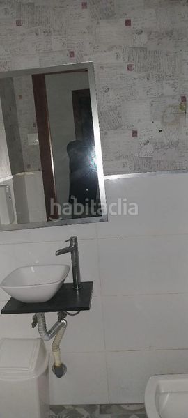 Foto 04c93d94-87b7-405b-82a0-7a669e6bf187. Casa aparellada a Centre Alzira