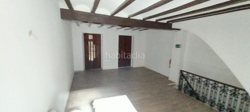 Foto b83a0f8f-35e2-4967-b9eb-42f3e4411143. Casa aparellada a Centre Alzira