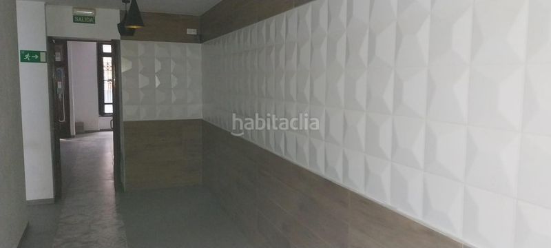 Foto b600d95b-cfb5-4e99-be71-635bdd1b3ef6. Casa aparellada a Centre Alzira