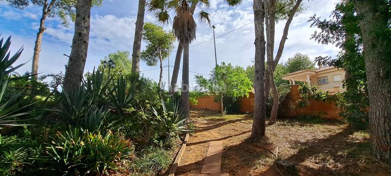 Foto 3e26f648-c858-4bd2-b839-bda7940dd127. Casa chalet en Alberic