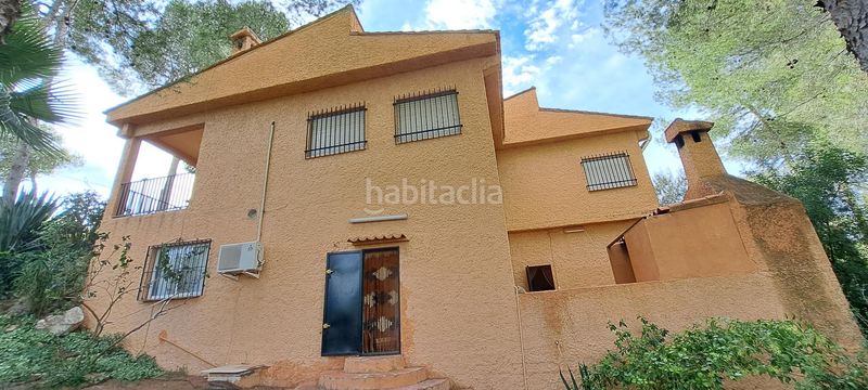 Foto b17543e2-4b1b-4d9f-8174-5291d60177a5. Casa chalet en Alberic