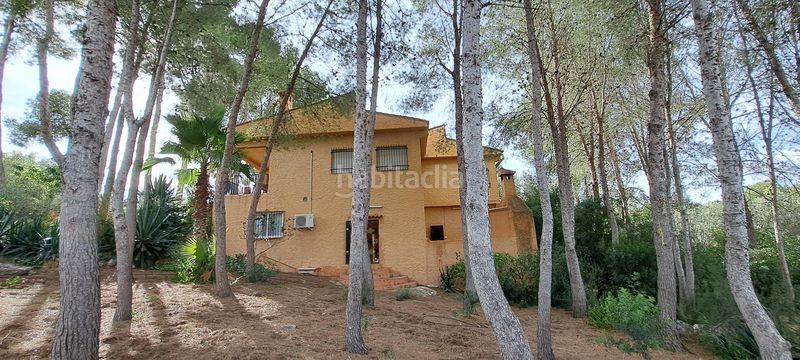 Foto ebd88d32-4ddd-4f6f-8897-b32f27b905b0. Casa chalet en Alberic