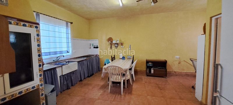 Foto f467b99e-d55d-4af1-aa61-fba4625e72ea. Casa chalet en Alberic
