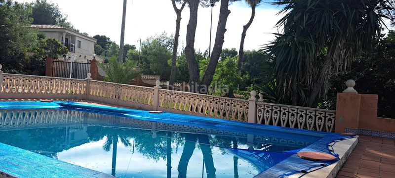 Foto fbb24fa7-32d7-474a-966d-0c5ce83c84da. Casa chalet en Alberic