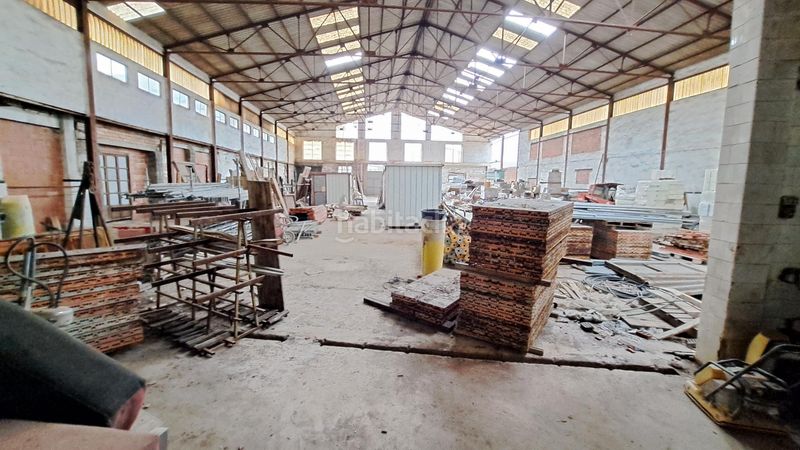 Foto 7032c268-bd2a-4eb0-86b9-0a84d3e84165. Nau industrial a Guadassuar