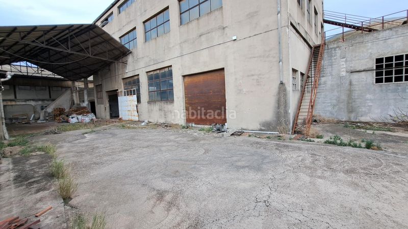Foto d9b5b96b-4a75-4ebf-97d7-b64a892ec969. Nau industrial a Guadassuar