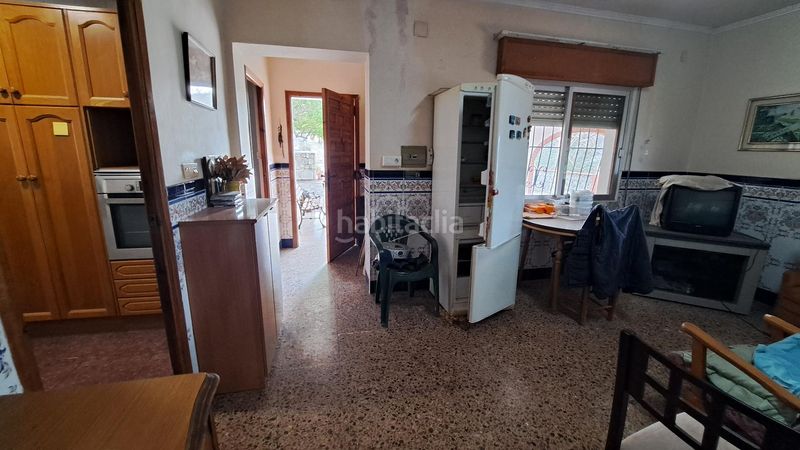 Foto 9ecd2015-4257-43f9-a318-5e123aac7211. Casa amb piscina a Centre Alzira