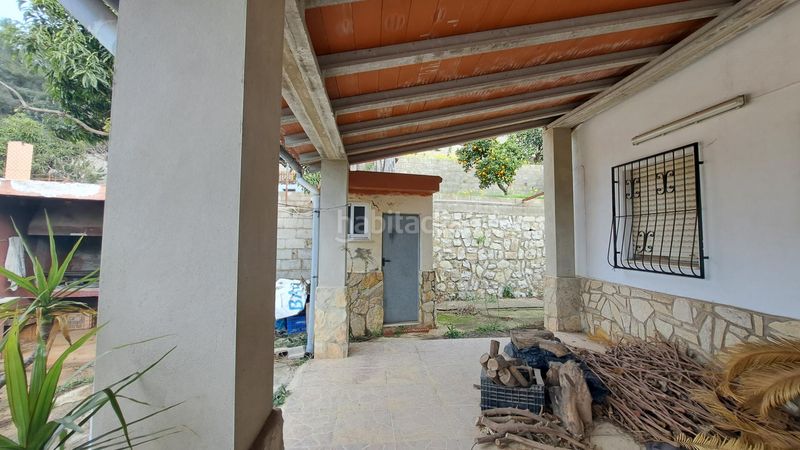 Foto a0d1d254-b064-43b6-a7b5-b16edb330d3a. Casa amb piscina a Centre Alzira