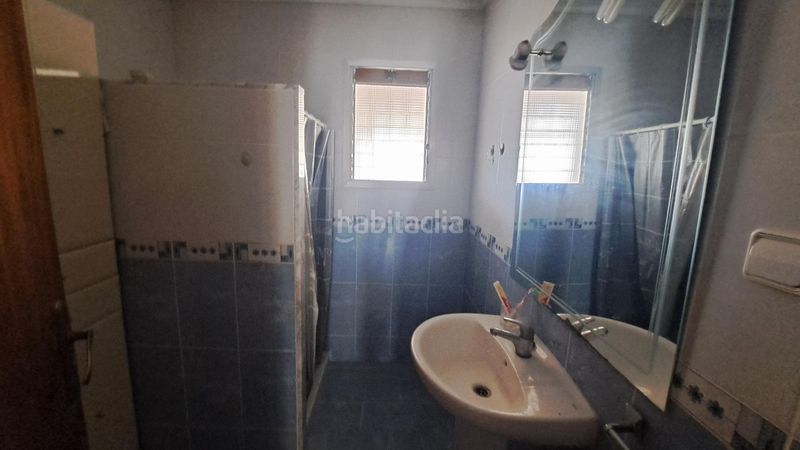 Foto a794d683-0cf7-4973-86e6-0054431c59e1. Casa amb piscina a Centre Alzira
