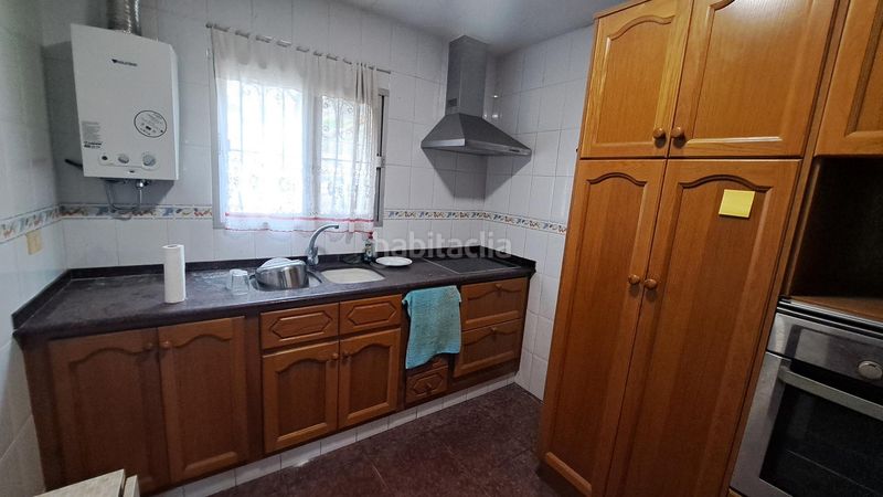 Foto b1075181-9863-497b-b6df-acd6bb074a63. Casa amb piscina a Centre Alzira