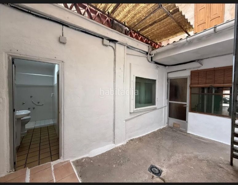 Foto cc4ed545-b6e6-42a0-99f3-41f16b8bf8f6. Casa adossada a Guadassuar