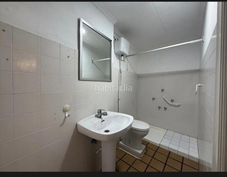 Foto ebc81f3b-5ac3-4342-be8d-6dd6882fa18c. Casa adossada a Guadassuar