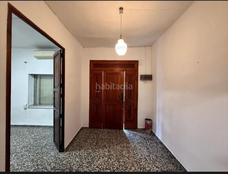 Foto f8793f8a-46b4-44eb-beb0-5735bb3265e8. Casa adossada a Guadassuar