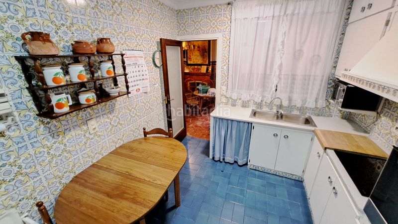 Foto a3fd695c-bab0-4608-af54-f5143b2f8426. Casa adossada a Guadassuar