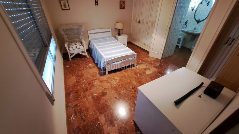 Foto a5b05a9b-739d-479e-9ad0-bebecbb82271. Casa adossada a Guadassuar