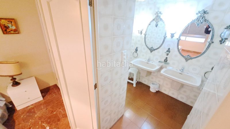 Foto edefd1ac-27a1-4b16-939a-3e8545d52c99. Casa adossada a Guadassuar