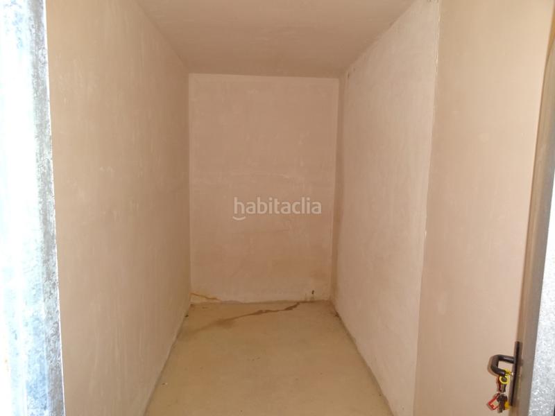 Foto 70f1ed0f-69cc-434d-b5b5-f5785e2e9dd3. Autoparkplatz in Benifairó de la Valldigna