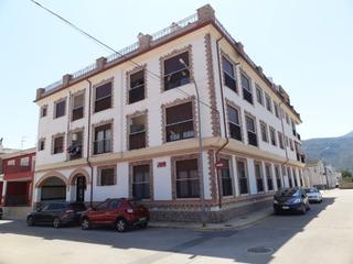 Parking coche en Benifairó de la Valldigna. Oportunidad de inversión