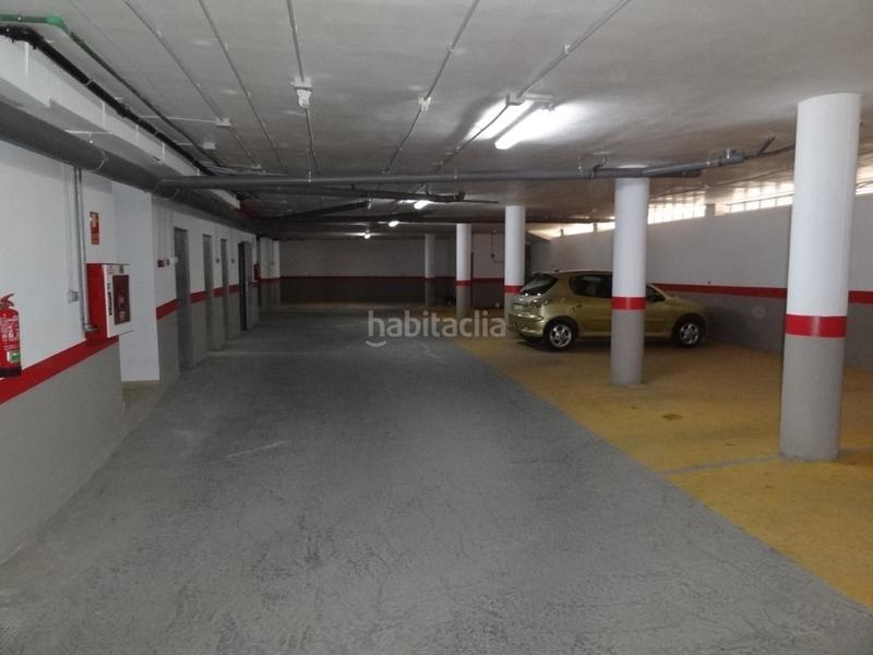 Foto dde0690f-f7bc-436e-a6e4-86e61b56e32f. Autoparkplatz in Benifairó de la Valldigna