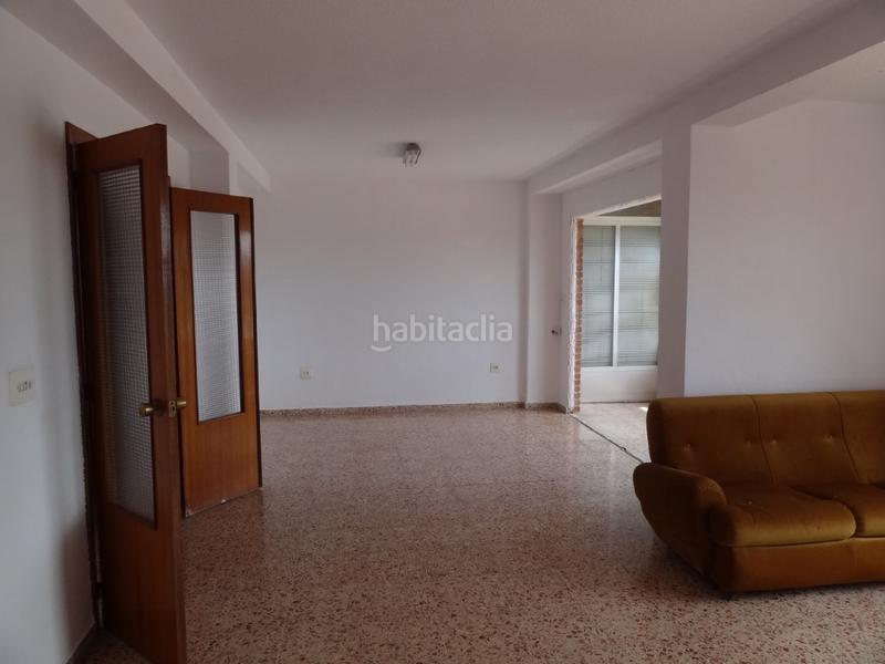Foto 50a8987b-9933-4c93-a253-ea0829e9df0d. Piso  grande y exterior en la avenida luis suñer en Alzira